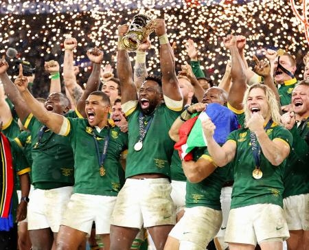 南アフリカ２連覇、最多４度目Ｖ　ラグビーＷ杯決勝、ＮＺ下す