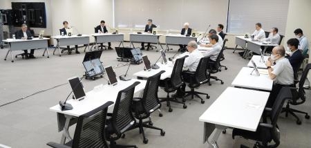 　原子力規制委員会の定例会合＝１２日午前、東京都港区