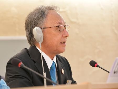 基地集中「平和脅かす」　沖縄知事、国連で演説
