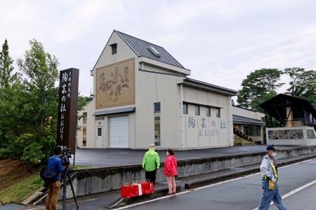 福島・大堀相馬焼の物産館が再開　原発事故から１２年ぶり