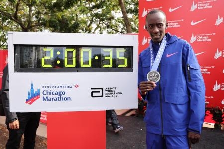 　昨年１０月のシカゴ・マラソンで２時間０分３５秒の世界新で優勝したケルビン・キプタムさん（ゲッティ＝共同）