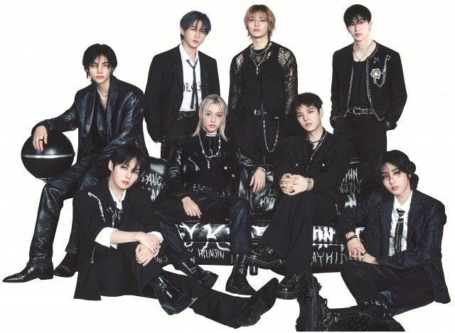 Stray Kids、大型スタンディ＆スペシャルスペースが登場 映画館を
