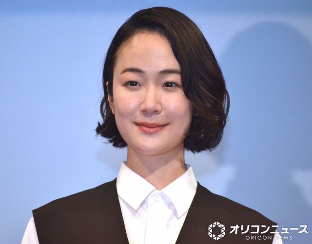 黒木華、転生したら“男性アイドル”になりたい 歌って踊る姿に 