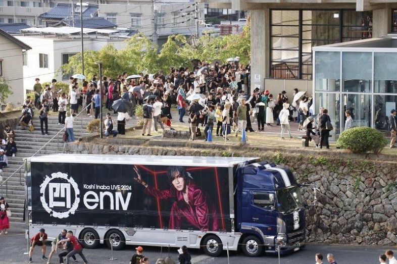 B'z・稲葉浩志さんが13日故郷・津山市でソロコンサート 地元は