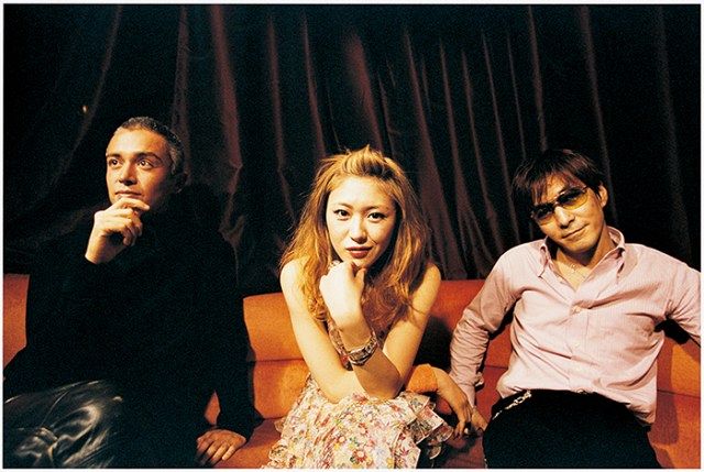 globe　ツアータオル　小室氏使用？ Amazon.co.jp: globe グローブ CRUISE RECORD 1995-2000購入抽選