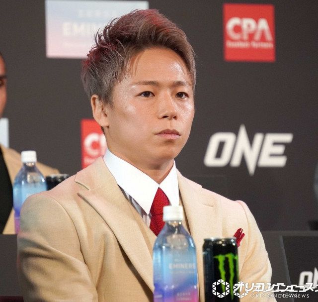 武尊、“引退試合グローブ”に驚きの鑑定額 評価コメントに笑顔
