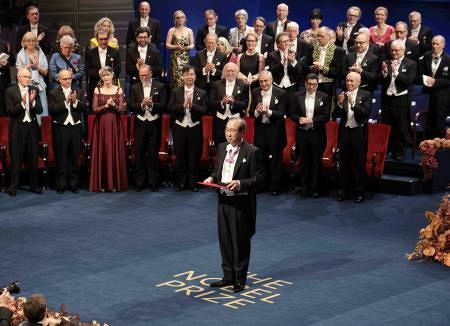 日本人両氏にノーベル賞授与】次世代の科学技術に暗雲 物価上昇、現場