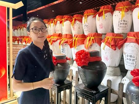 景気低迷、中国で紹興酒の消費が激減 ワインや蒸留酒に押され、日本