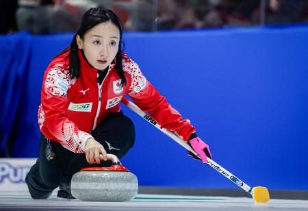 日本代表ロコ・ソラ－レ白星発進 カーリング女子世界選手権：山陽新聞