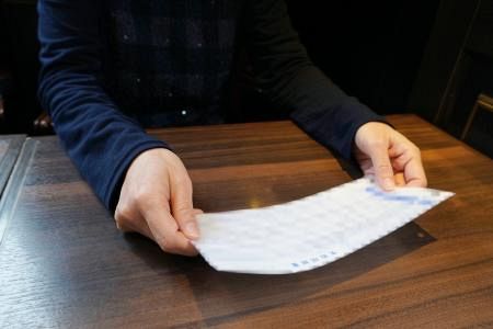 実質賃金が4年連続マイナスへ、価格転嫁できるかが分かれ道に
