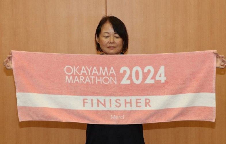 参加賞Tシャツ 完走者タオル発表 おかやまマラソン実行委：山陽新聞