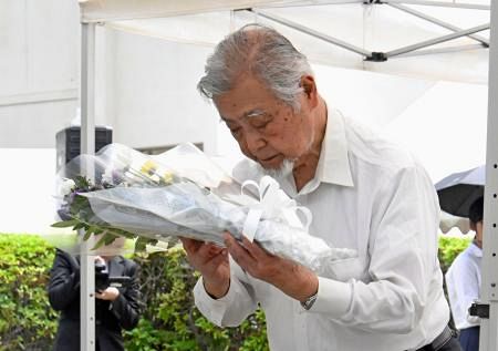 被爆犠牲の生徒悼み、平和伝える 旧制広島第一中学校で慰霊祭：山陽