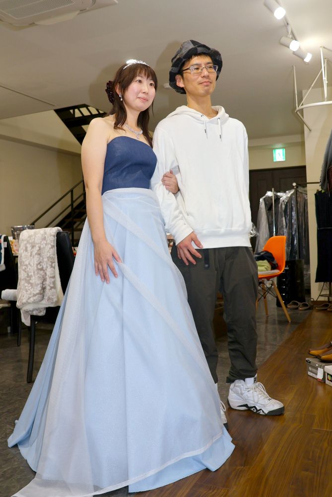 デニムのウエディングドレス試着 福山バラ博・挙式風イベント衣装 