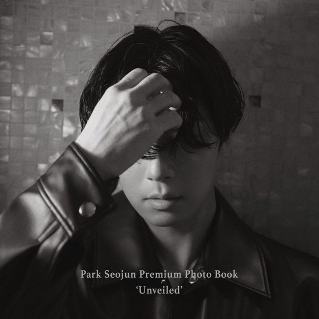 パク・ソジュン、東京で写真展を開催 写真集『Unveiled』の世界観を