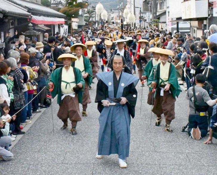 矢掛で大名行列 参勤交代を再現 70人が旧山陽道練り歩く：山陽新聞