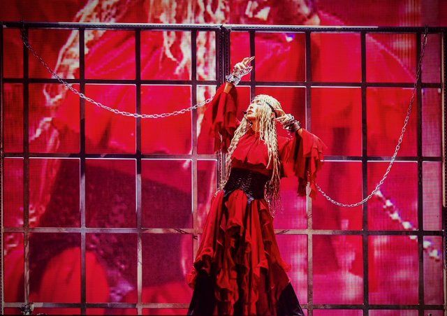 浜崎あゆみ、全国ツアー『Scapegoat』開幕 氣志團、かまいたち、みなみ