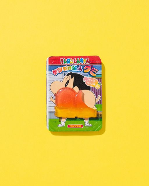 クレヨンしんちゃん』“ケツだけ星人”がグミ化、発売開始 しんのすけの