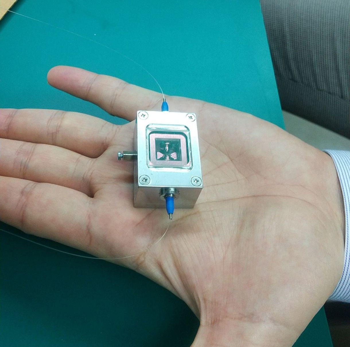 宇宙の静電気検知センサー開発　高橋教授（岡山大）人工衛星の故障回避へ期待