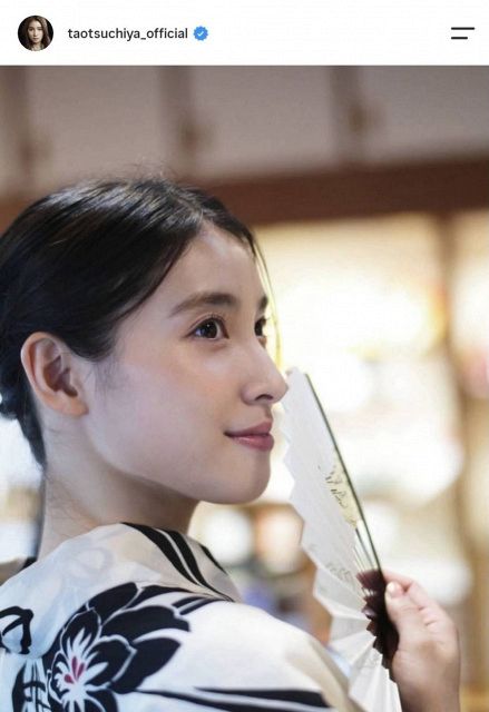 土屋太鳳、カレンダー撮影を担当したのは“長年の俳優仲間” おちゃめ