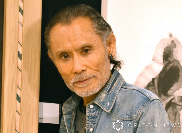 片岡鶴太郎、“激変”姿に反響「渋すぎっす！」「若くて素敵」「カッコ