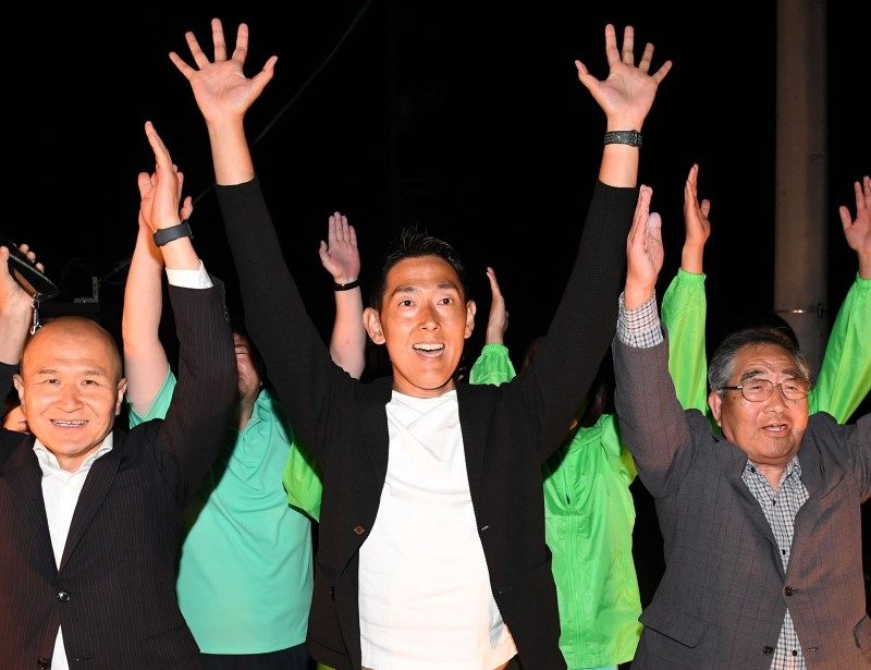 瀬戸内市長選 黒石氏が初当選　広田氏破る 県内最年少首長に