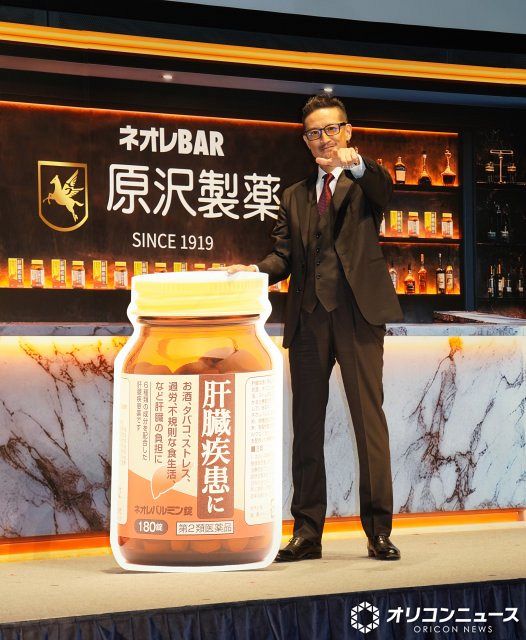 松岡昌宏、憧れのバーテンダー役の夢かなえる「アイドル会社に入った