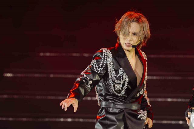 堂本光一、4年ぶりソロアリーナツアーで“完全解放” 横アリ1万5000人が