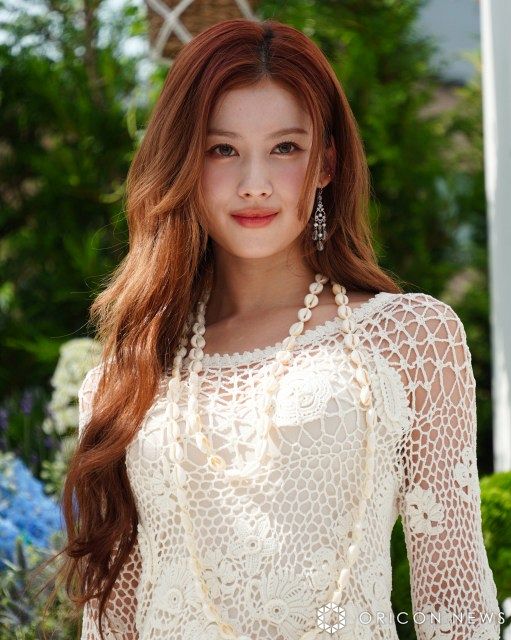 Ralph Lauren】TWICE・SANA、透け感たっぷり手編み風ニット