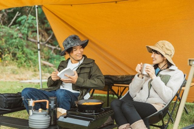期間限定のお買い得商品 どこでも“3秒”でリラックス空間になる…コールマンの テーブル・チェア・ハンモック