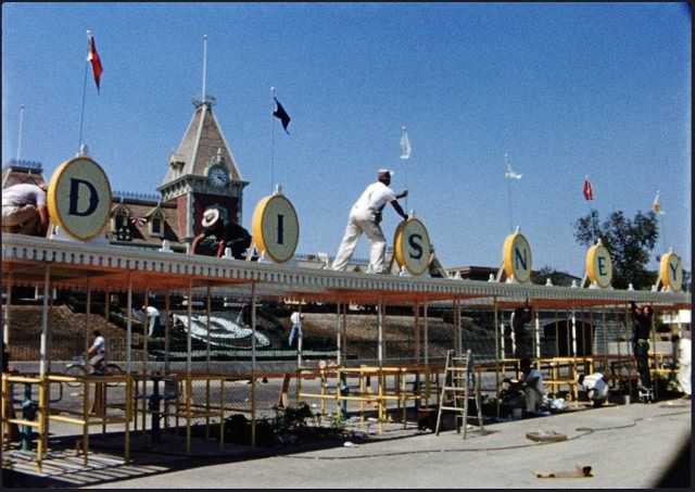 ディズニーランド誕生の舞台裏に迫るドキュメンタリー 未公開映像で