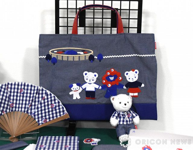 万博ミャクミャク×ファミリアが増産、会場内オフィシャルストア