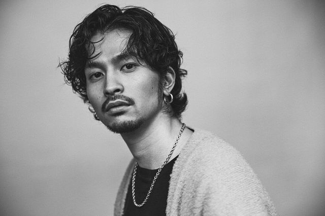 King Gnu常田大希、自身に贈った“クリスマスプレゼント”を公開「何億光