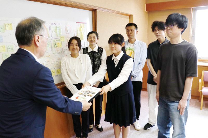 １０年後の津山 高校生らが提案書　第６次総合計画に反映へ 市に提出