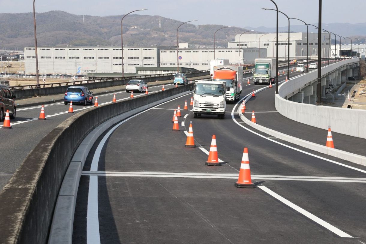 岡山・県道箕島高松線４車線化　新陸橋 部分運用始まる ３月全面開通　