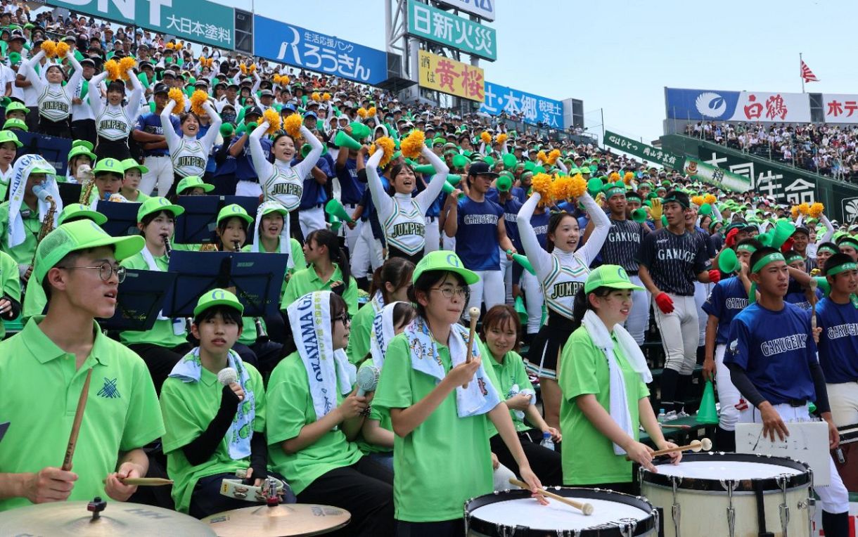 学芸館応援団 ナインに惜しみない拍手 全国高校野球選手権：山陽新聞