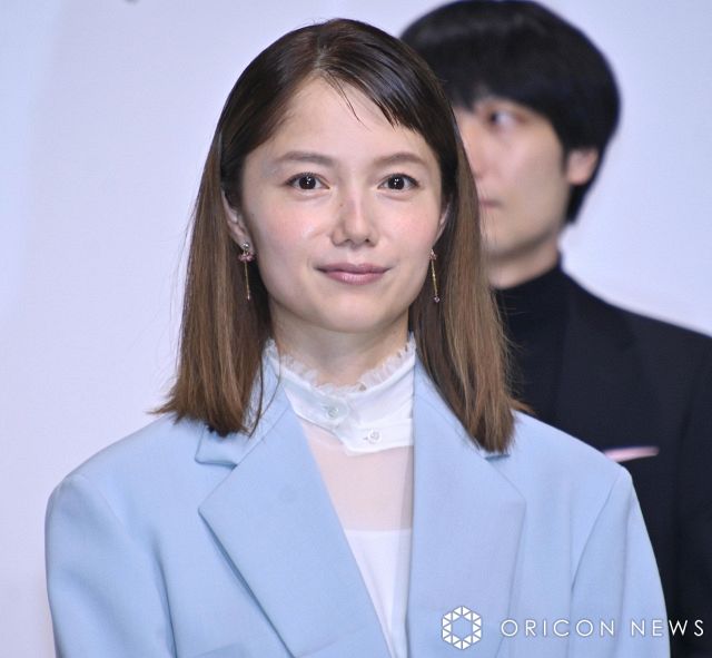 宮崎あおい、種子島でサーフィンにハマる 森七菜と一緒に練習→ひとり