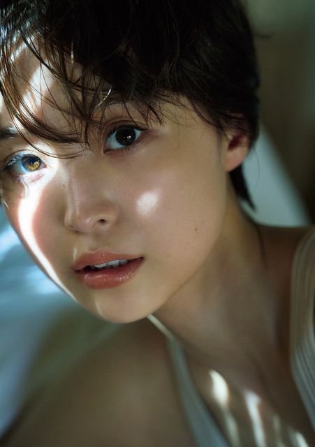 渡邊渚、待望の1st写真集先行カット解禁 南国タイで撮影“28歳の