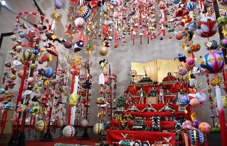 福岡「さげもん」華やかに 伝統ひな飾り、水郷彩る：山陽新聞デジタル