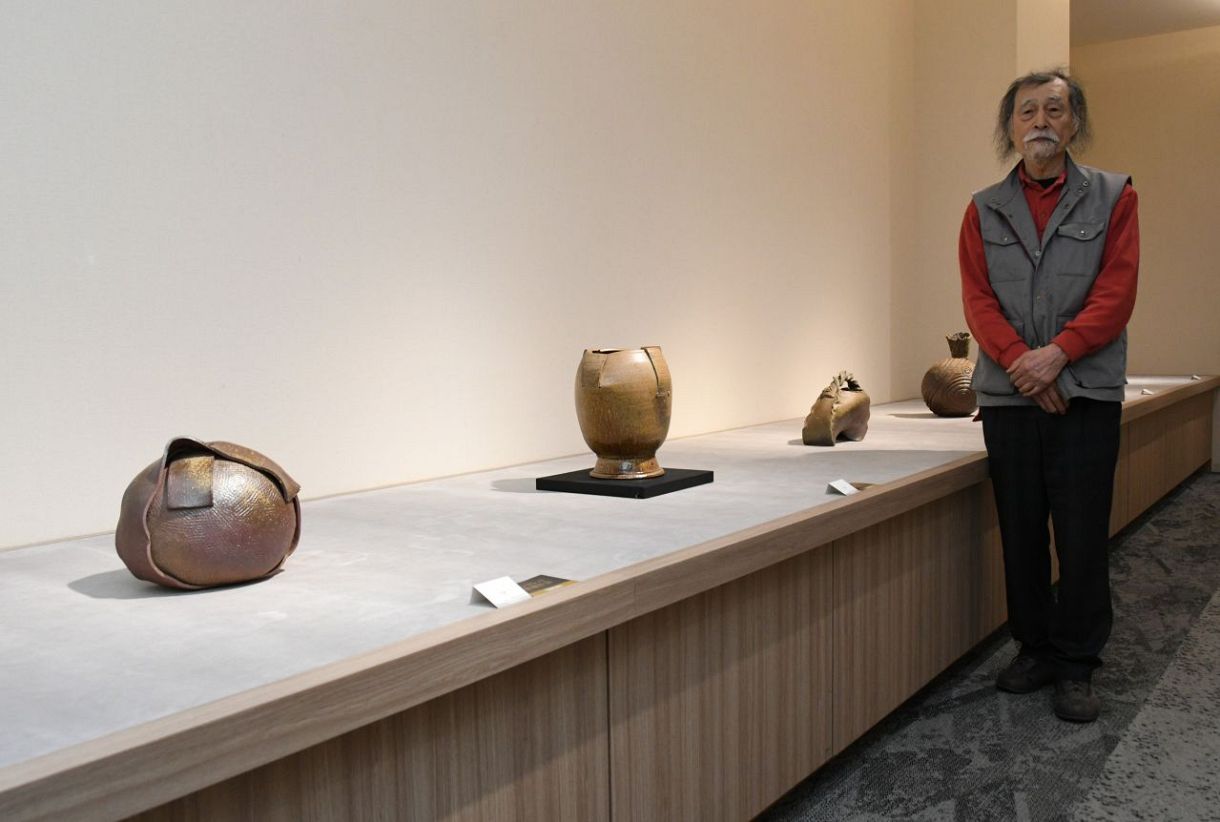 独創的な造形の器もの 備前焼・金重晃介さん 岡山で個展：山陽新聞