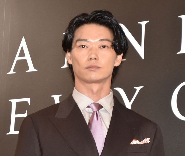 笠松将、“妻＆息子”と3ショット「美男美女」「素敵な家族ですね」：山陽新聞デジタル｜さんデジ