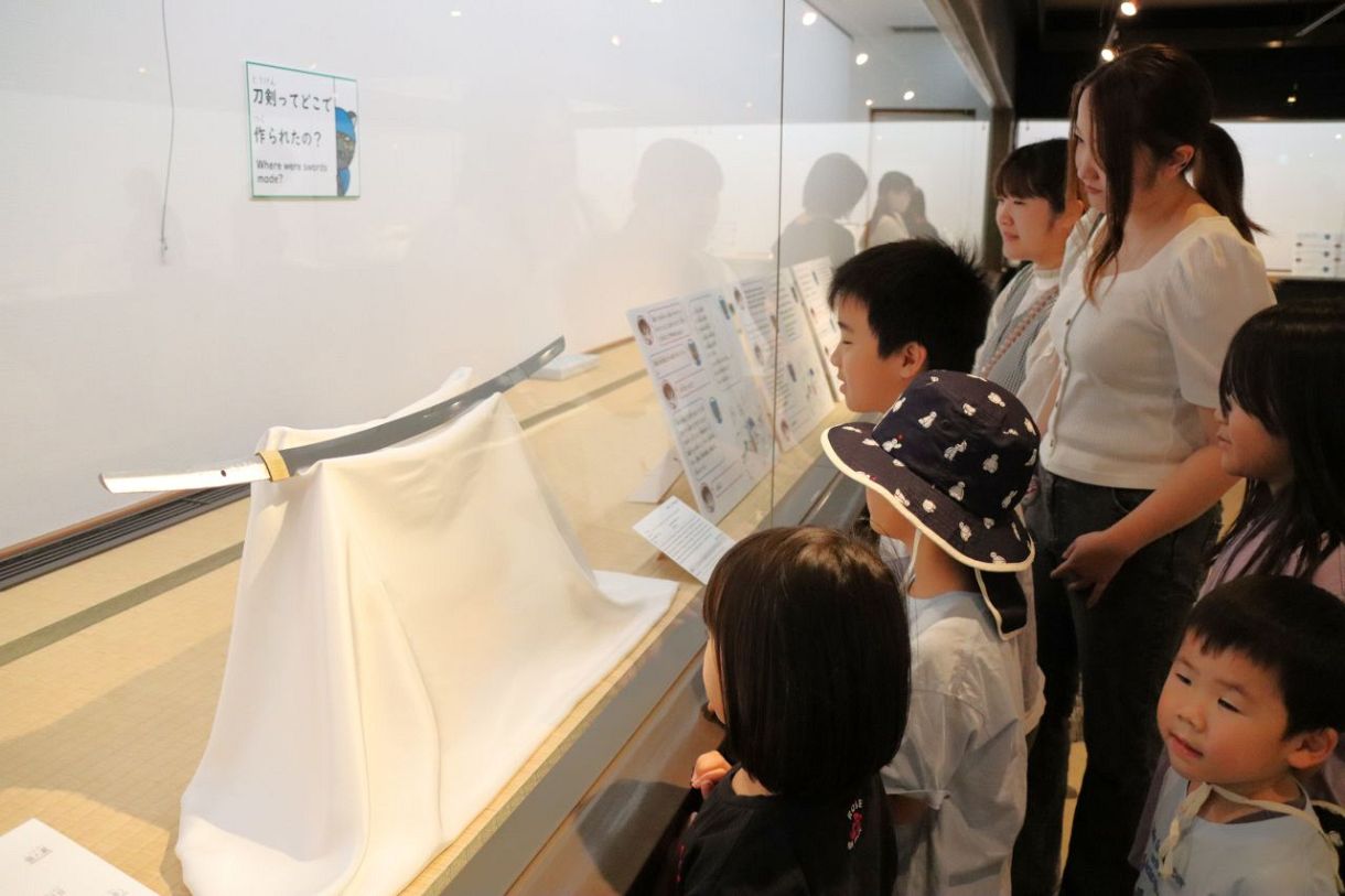 刀剣知識学べる特別展 会期終盤　備前長船刀剣博物館、２７日まで　