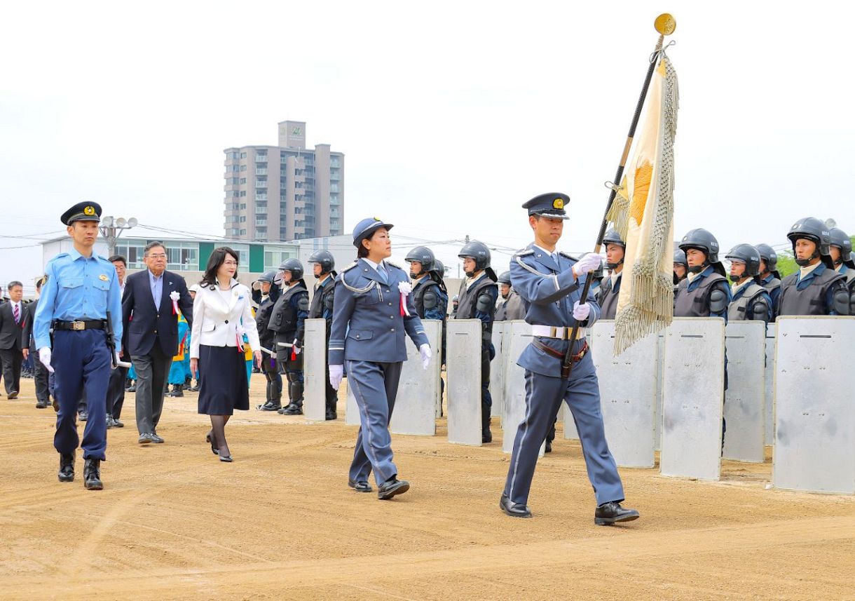 発足７０年記念 岡山県警が視閲式　警察官２７３人 安全守る決意新た