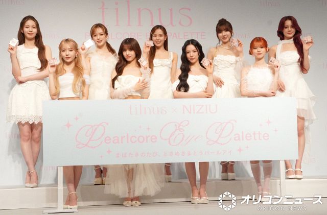 NiziU、透明感あふれる“雪の妖精スタイル”披露 6周年に前向き