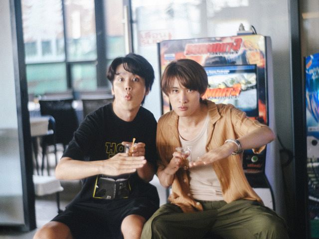 森崎ウィン＆向井康二の自然体な笑顔がいっぱい 映画『（LOVE SONG