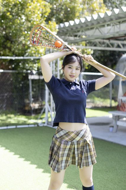 超逸材”矢野ななか、透明感のある肌＆美くびれ披露 テーマは「大学の
