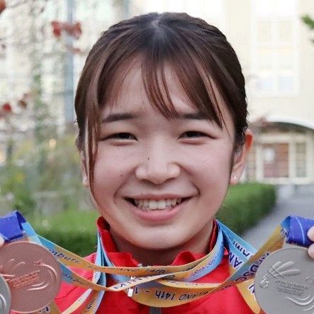 絹枝 バドミントン片山選手 特別栄誉賞 岡山市の人見絹枝スポーツ顕彰：山陽新聞デジタル｜さんデジ