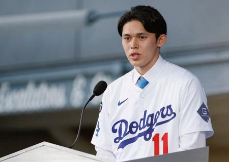 佐々木朗希「ゼロからスタート」 ドジャース入団会見、背番号11