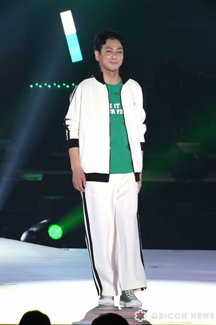 光GENJI 赤坂晃　Tシャツ　ジャニーズ公式 光GENJI 赤坂晃 Tシャツ ジャニーズ公式