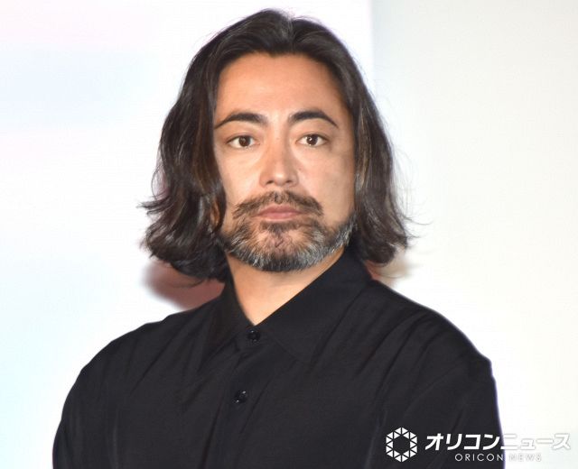 ツルツルになってる」山田孝之、“ヒゲを剃り落とした”近影に驚く声