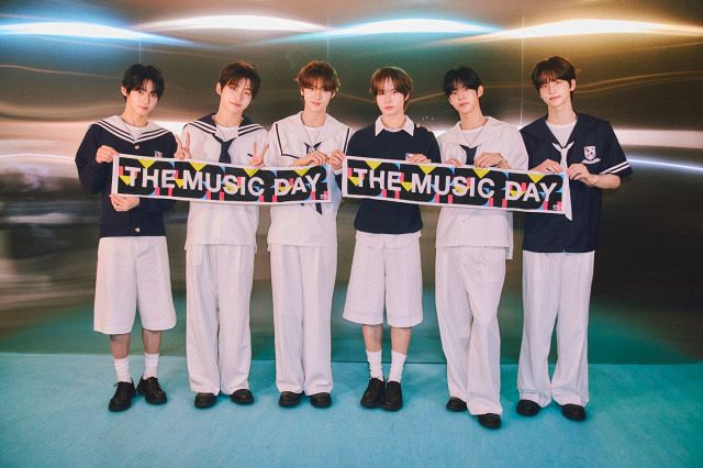 SEVENTEENの弟分・TWS、セーラー服風衣装披露 近藤真彦とコラボも